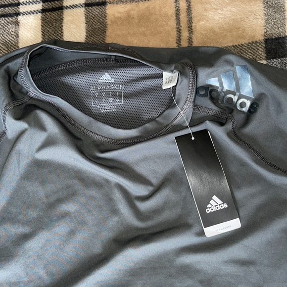 🔥🔥ADIDAS SHIRT🔥🔥 - Picture 2 of 3